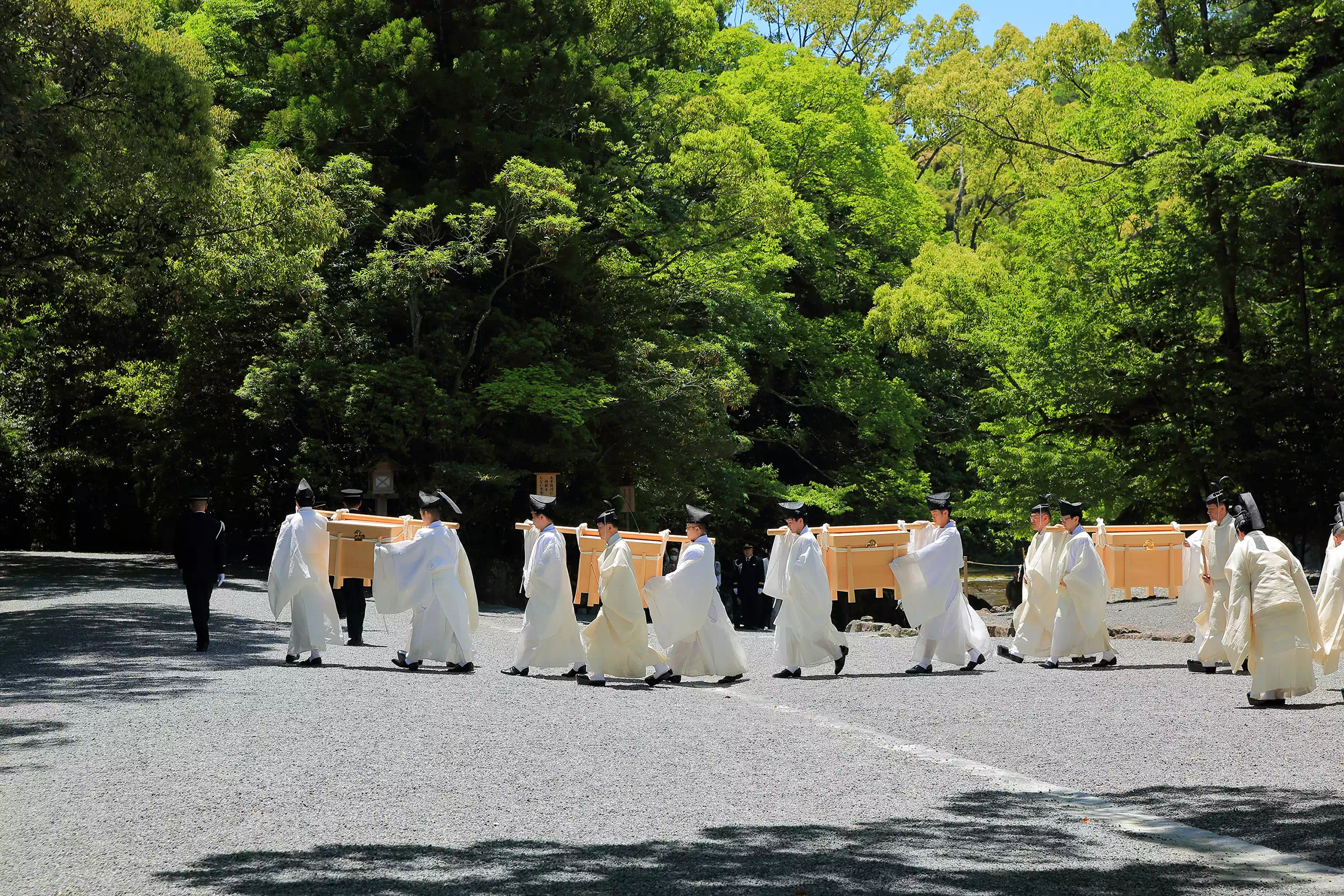 神御衣祭(かんみそさい)