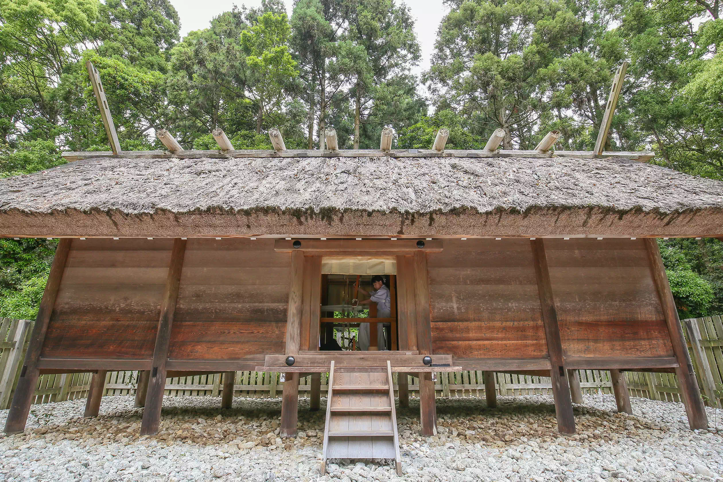 神御衣祭(かんみそさい)