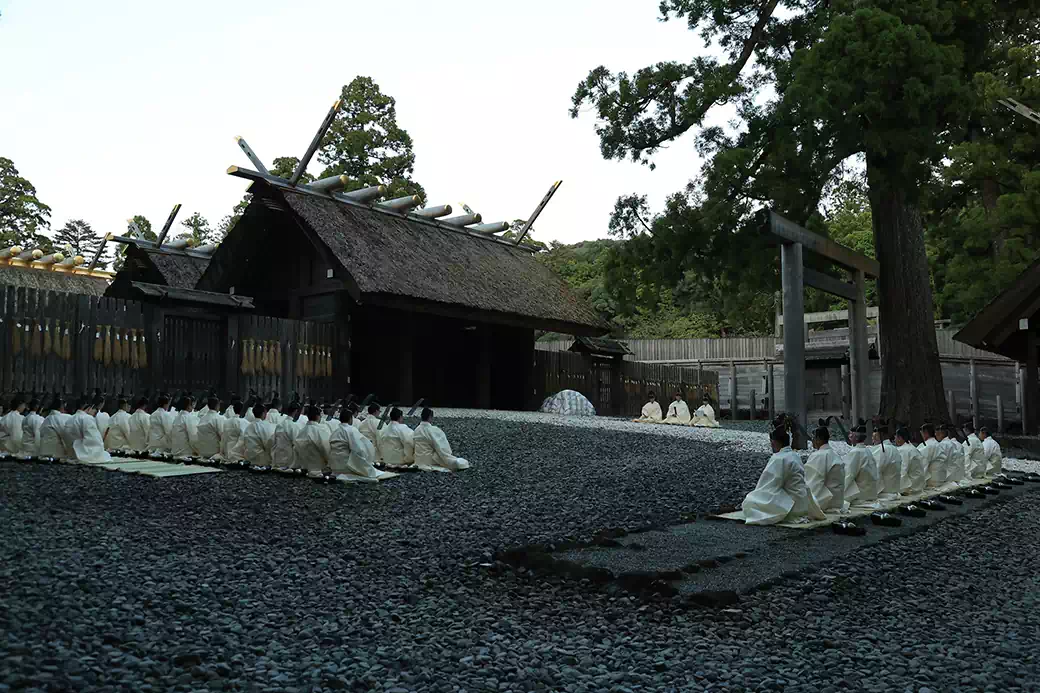 皇大神宮中重で行われる御卜