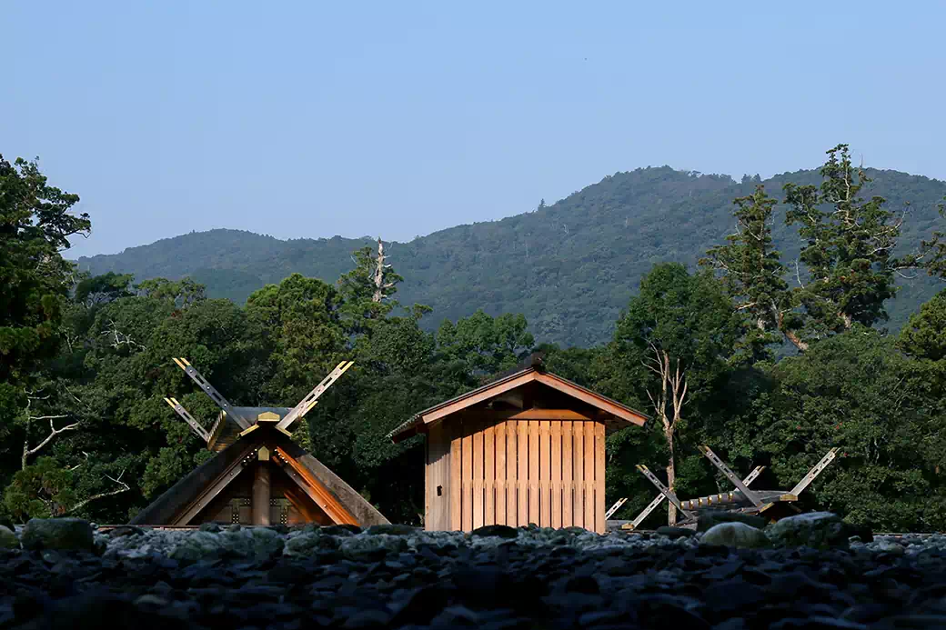 古殿地から望む内宮正宮
